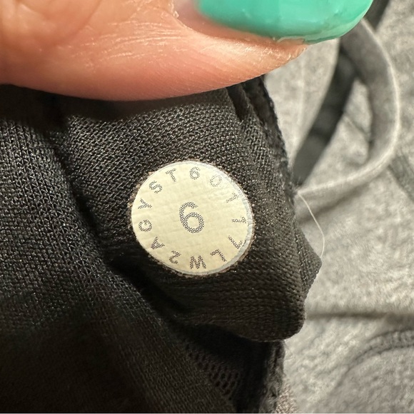 Lululemon Energy Bra - Picture 2 of 2